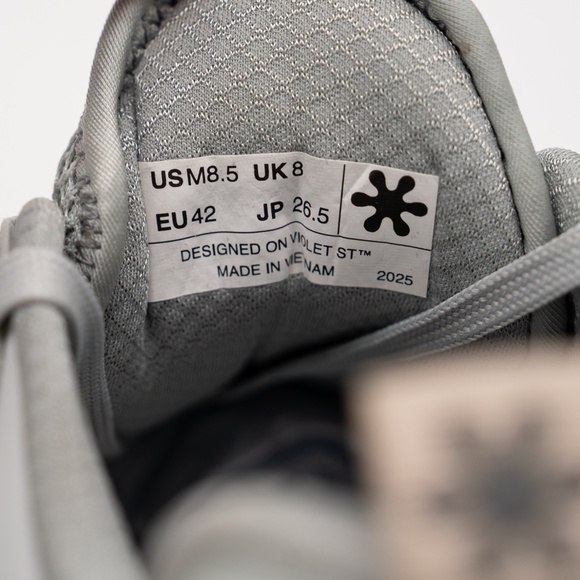 Size 8.5 - SPUNGE x Rizzoli Osmosis Salehe Bembury Signature Signed Box Gray - Picture 14 of 16